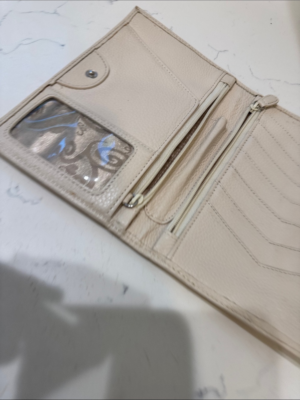 Brighton Cream Pebbled Leather Ferrara Fold Wallet with Embossed Medallion - Picture 7 of 13